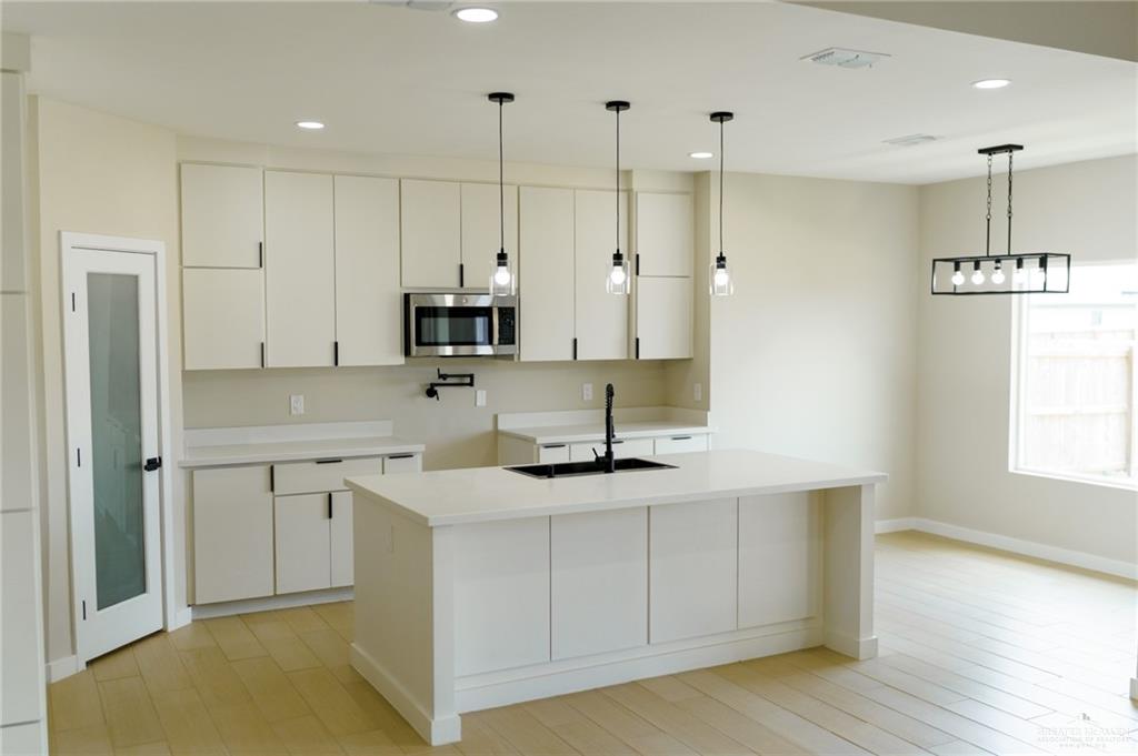 Photo 5 of 2408 San Pascual Street