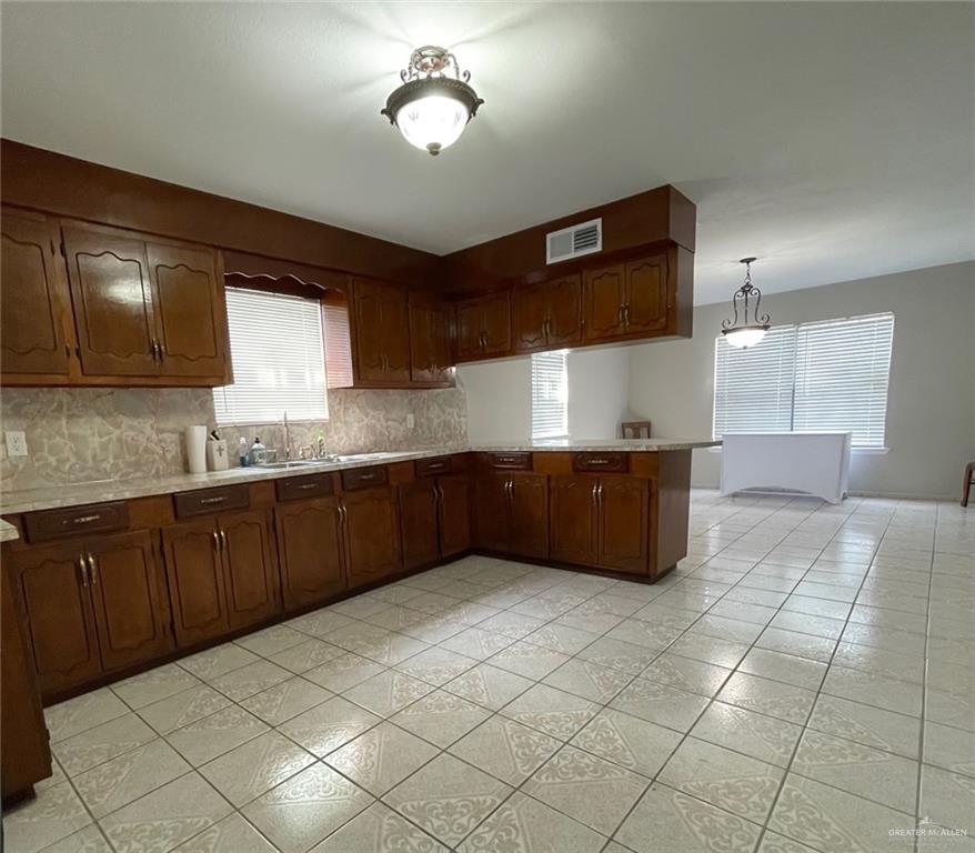 Photo 2 of 1102 Eller Avenue