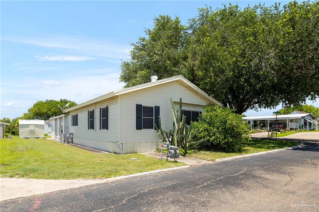 Photo 13 of 411 Palmetto Palm Street