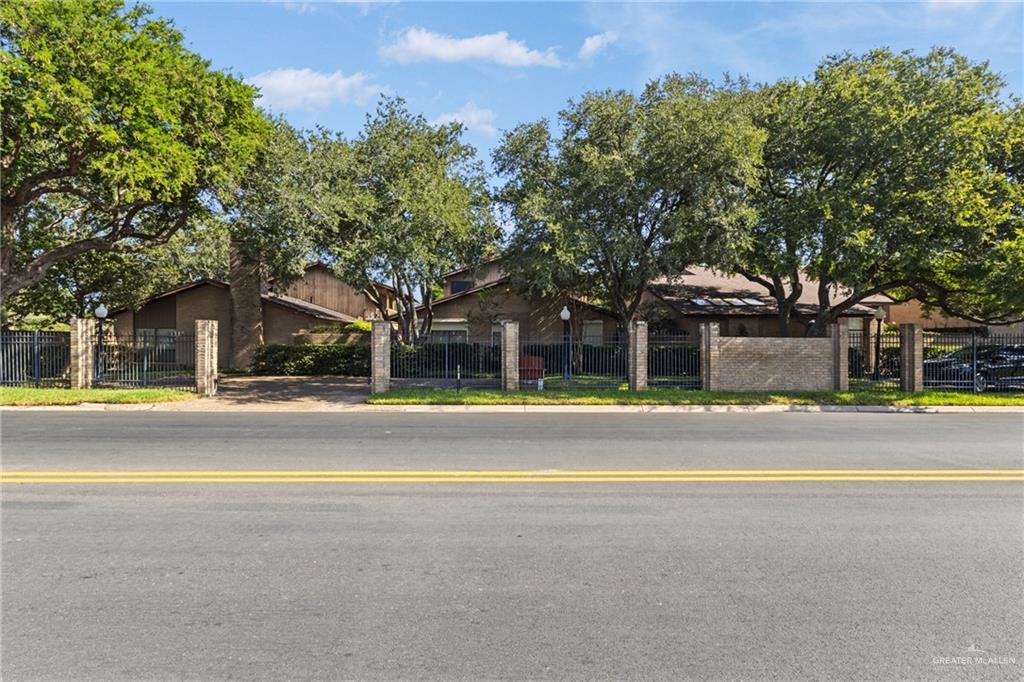 Photo 2 of 105 Austin Avenue