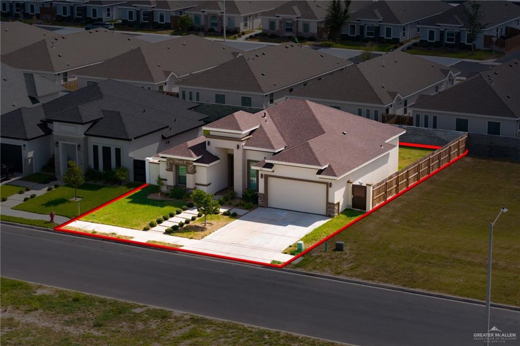 Photo 24 of 916 Brushfield Avenue