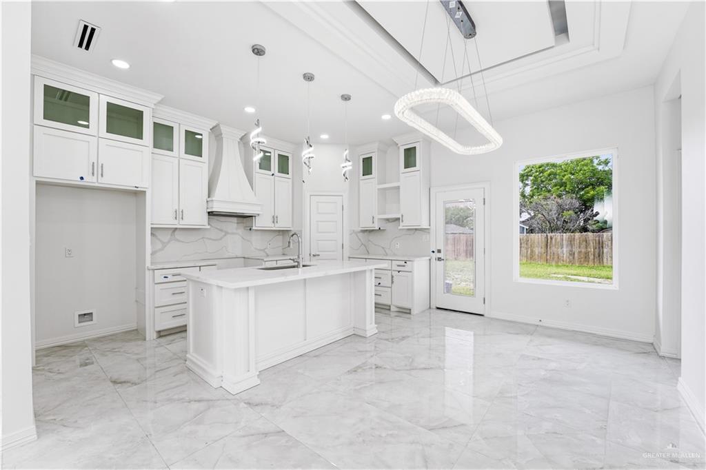 Photo 9 of 1123 Boxwood Street