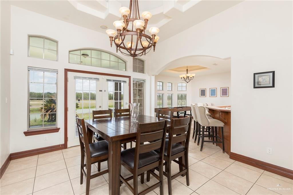 Photo 8 of 1213 Rhett Drive