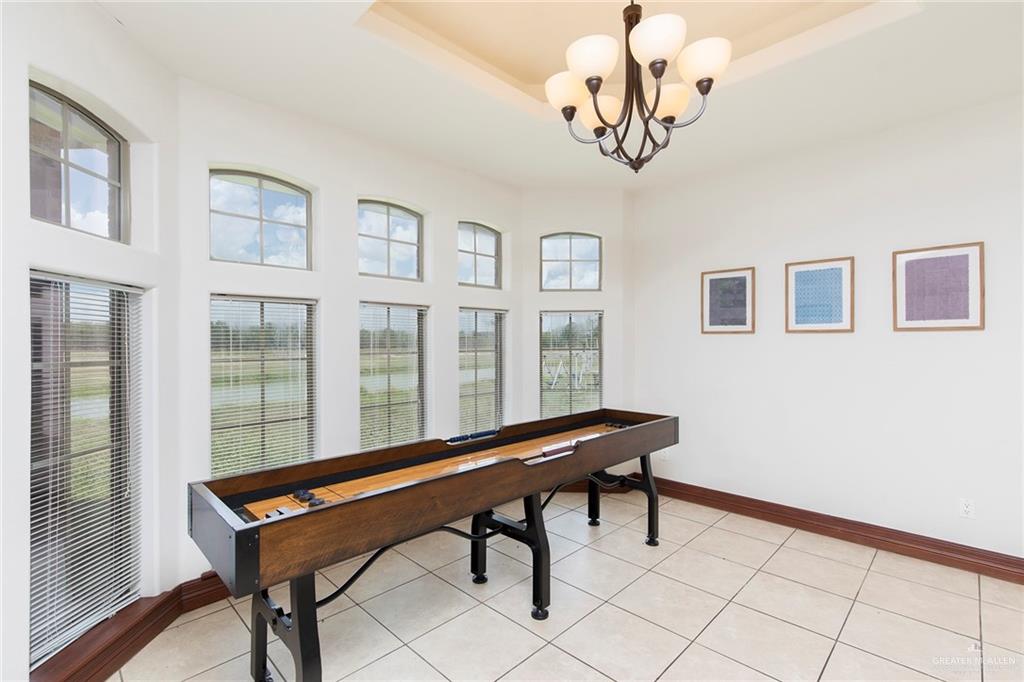 Photo 9 of 1213 Rhett Drive