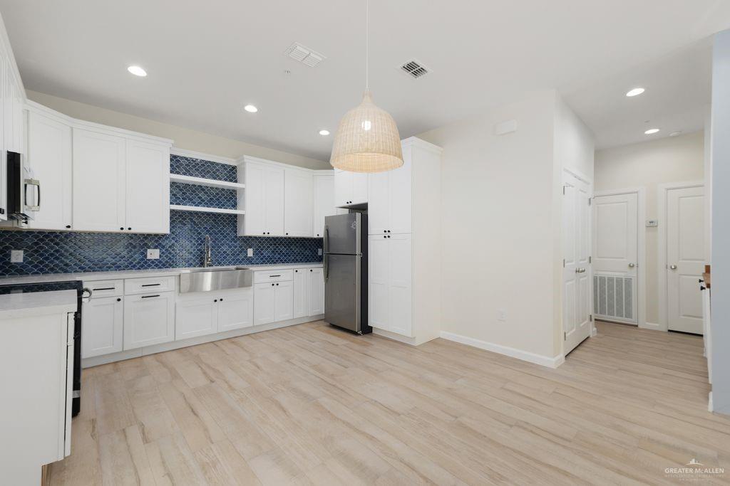 Photo 5 of 115 Marlin Street #C
