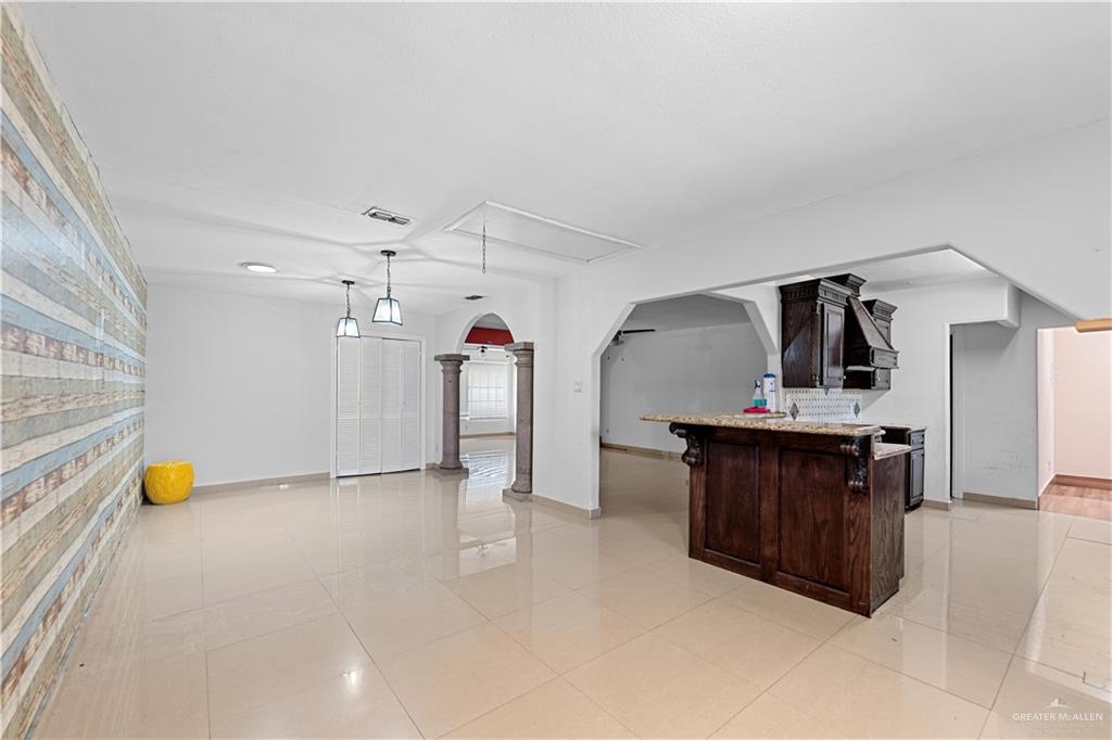 Photo 10 of 8225 Marigold Street