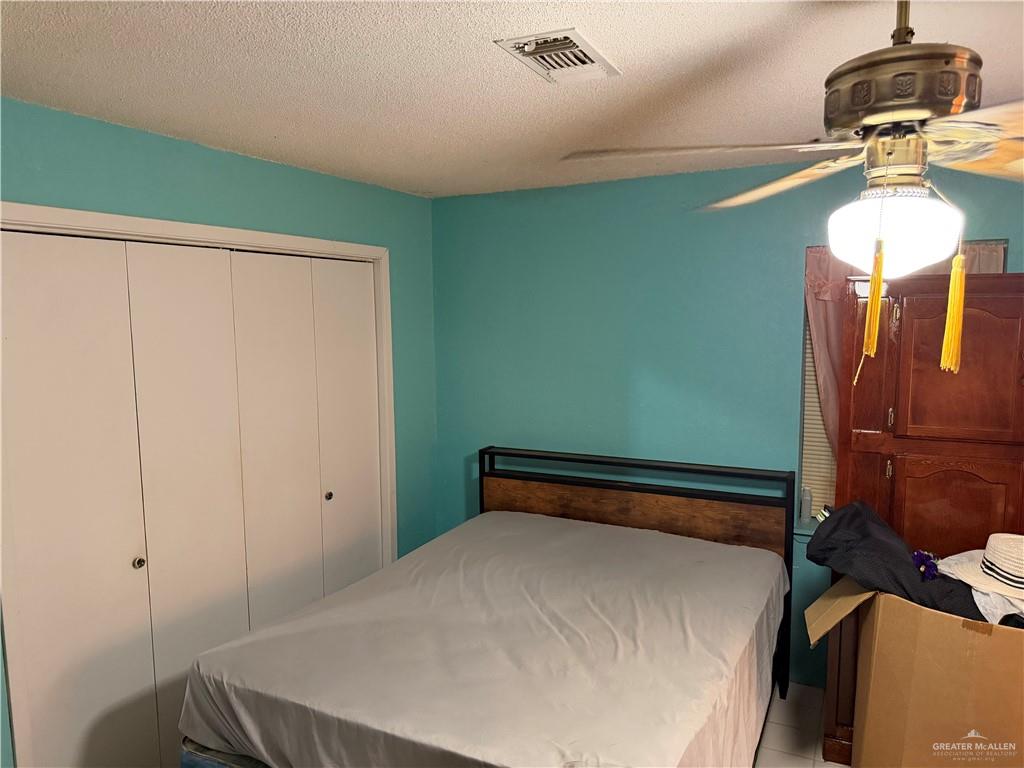 Photo 9 of 804 Gladiator Boulevard