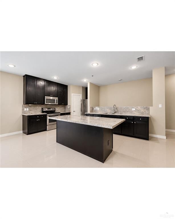 Photo 4 of 1201 Camellia Avenue #2