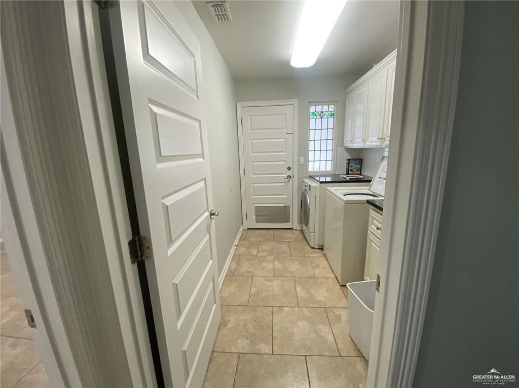 Photo 9 of 2605 May Avenue