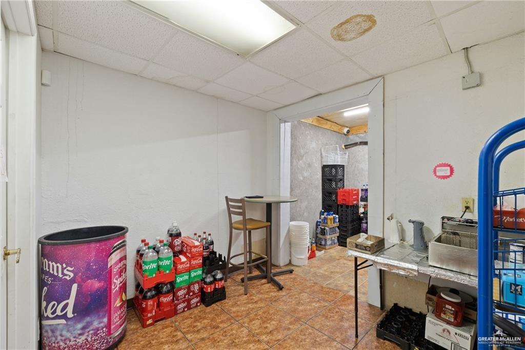 Photo 6 of 905 7th Street