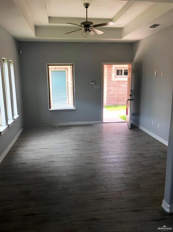 Photo 4 of 2705 Primrose Avenue