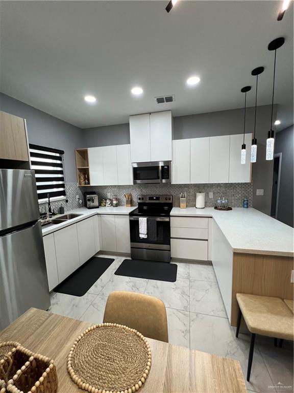 Photo 4 of 1421 Iris Avenue #3