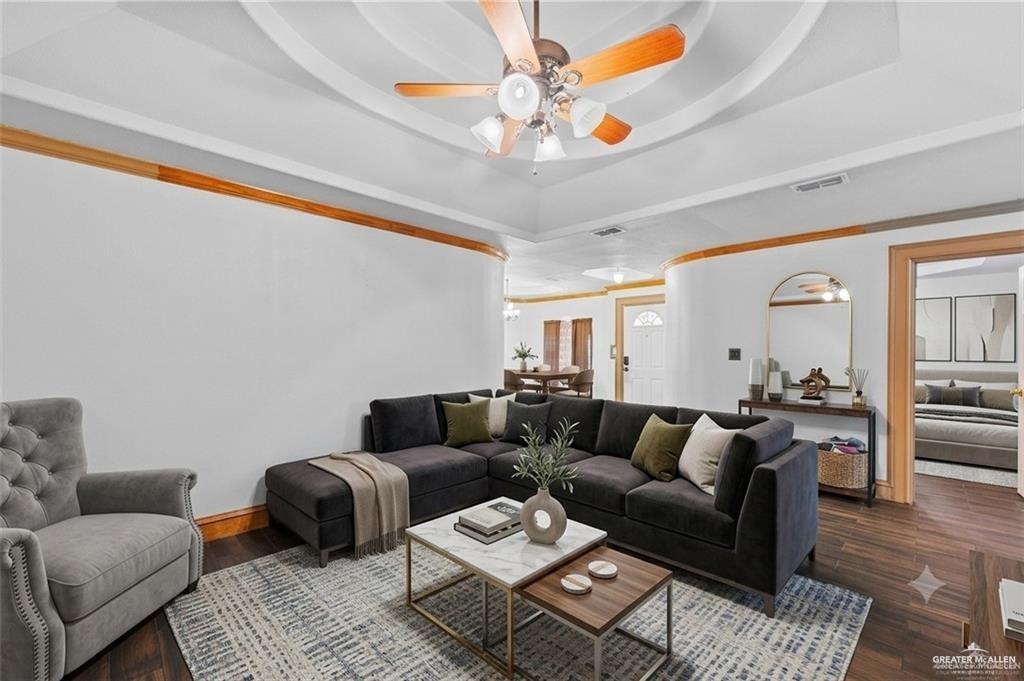 Photo 6 of 315 Los Cerritos Circle