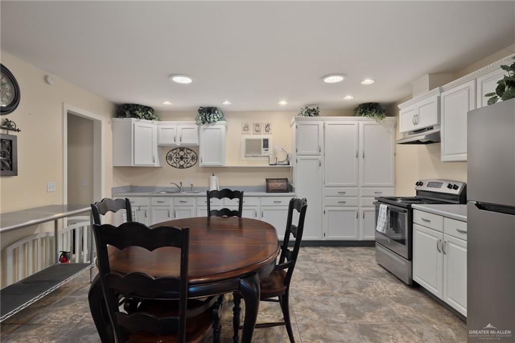 Photo 5 of 7420 Eagle Drive