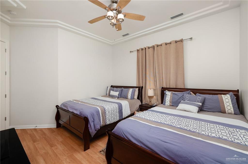 Photo 15 of 4708 Tyler Avenue