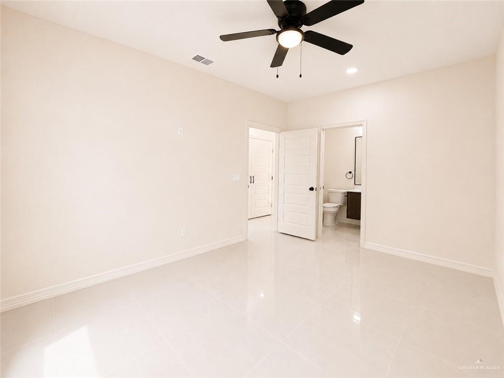 Photo 7 of 500 Emerald Avenue