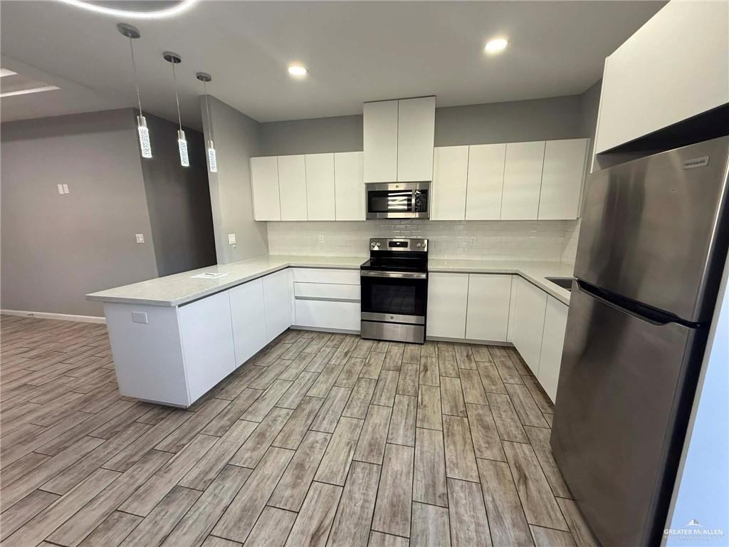 Photo 5 of 1316 Xanthia Street
