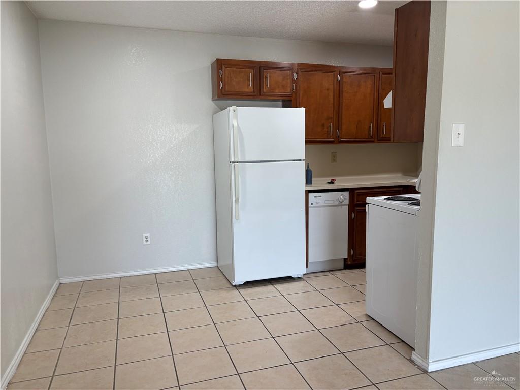 Photo 5 of 1500 Evergreen Avenue #62