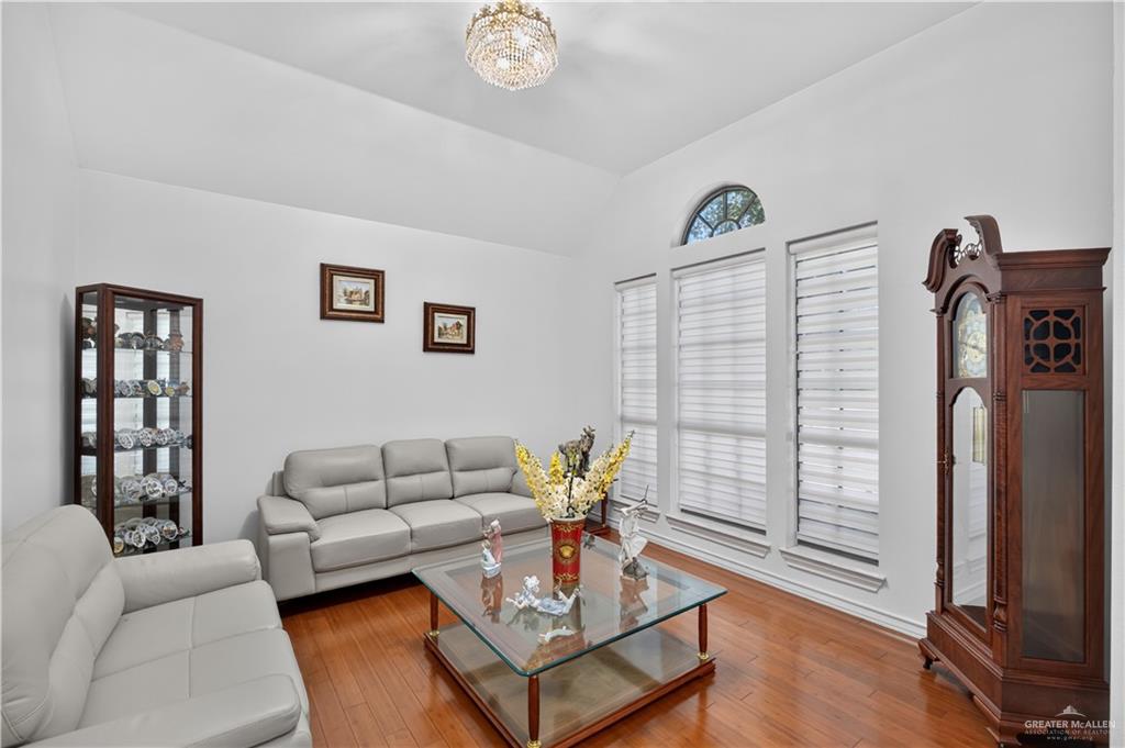 Photo 5 of 3604 Santa Maria Street