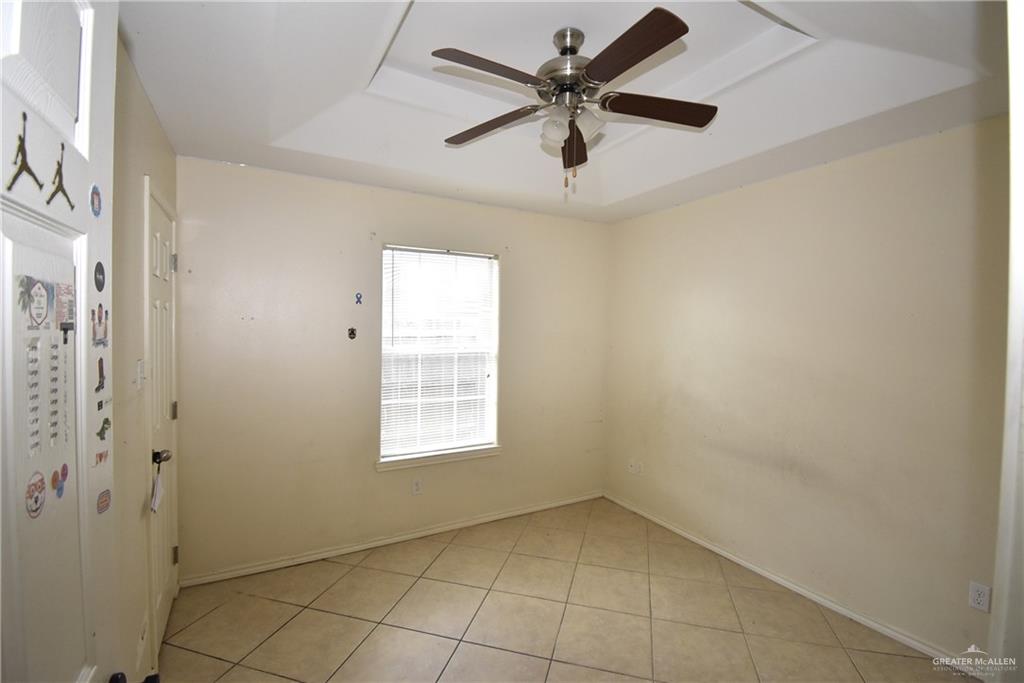 Photo 7 of 214 Albatross Avenue