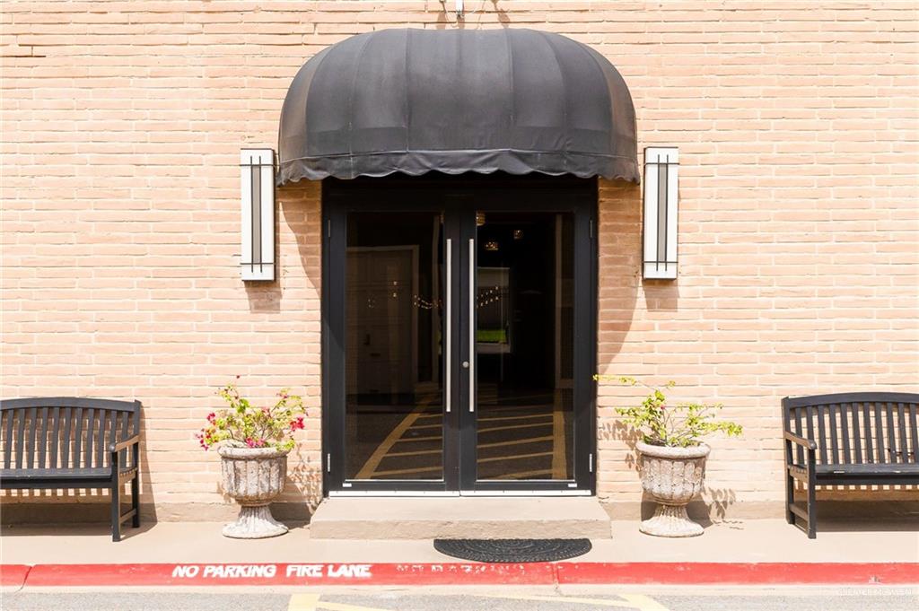 Photo 3 of 600 Wichita Avenue #405