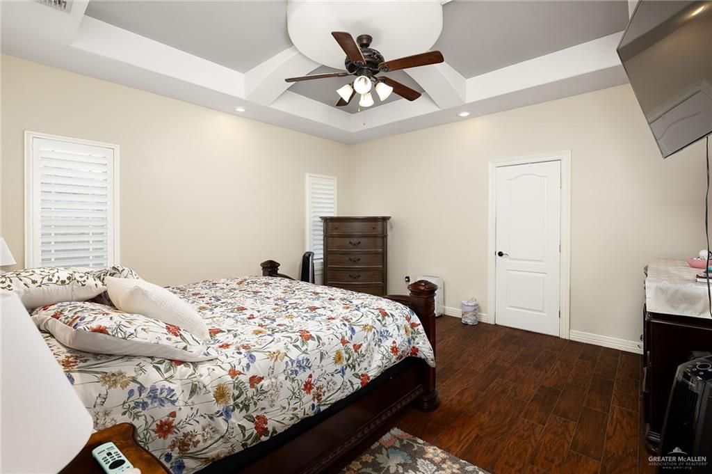 Photo 12 of 1406 La Ciniega Drive