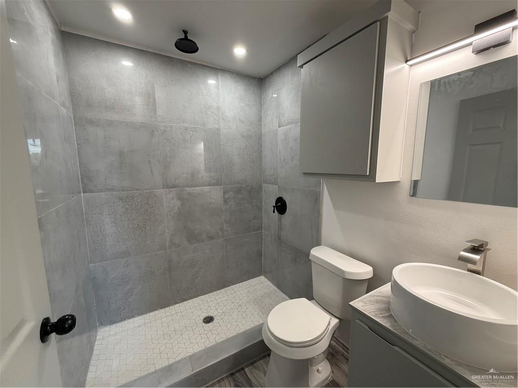 Photo 8 of 212 11th Street