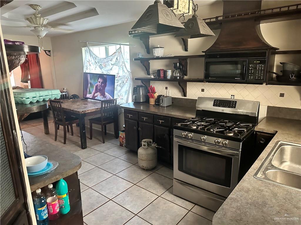 Photo 8 of 1508 Tierra Drive