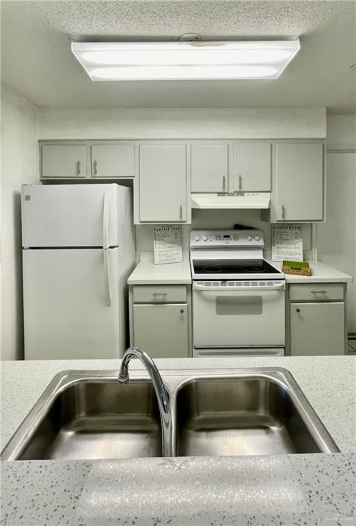 Photo 10 of 2520 Goldcrest Avenue