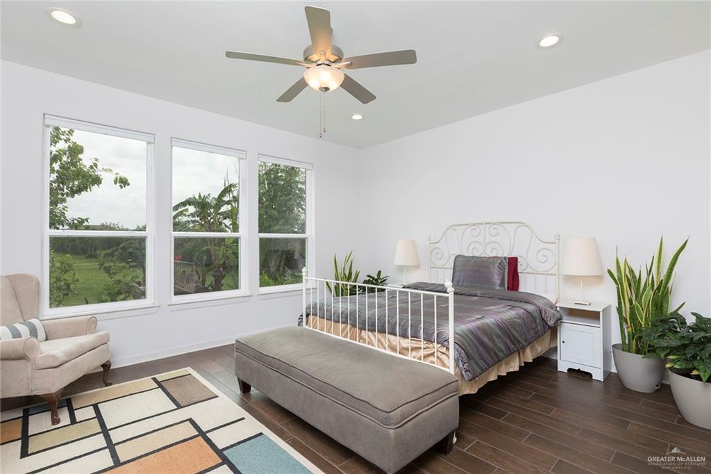 Photo 18 of 14801 Brazos Circle