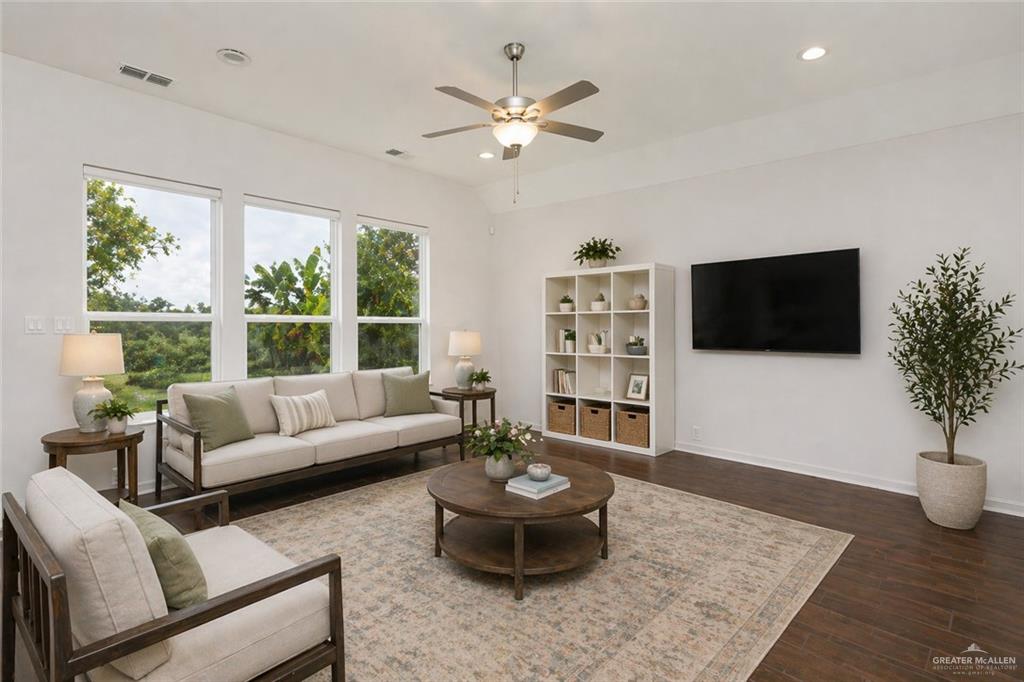 Photo 8 of 14801 Brazos Circle