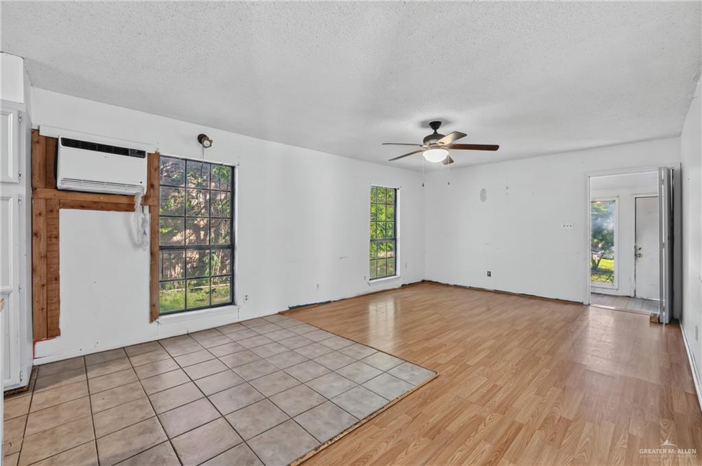 Photo 5 of 802 Illinois Avenue