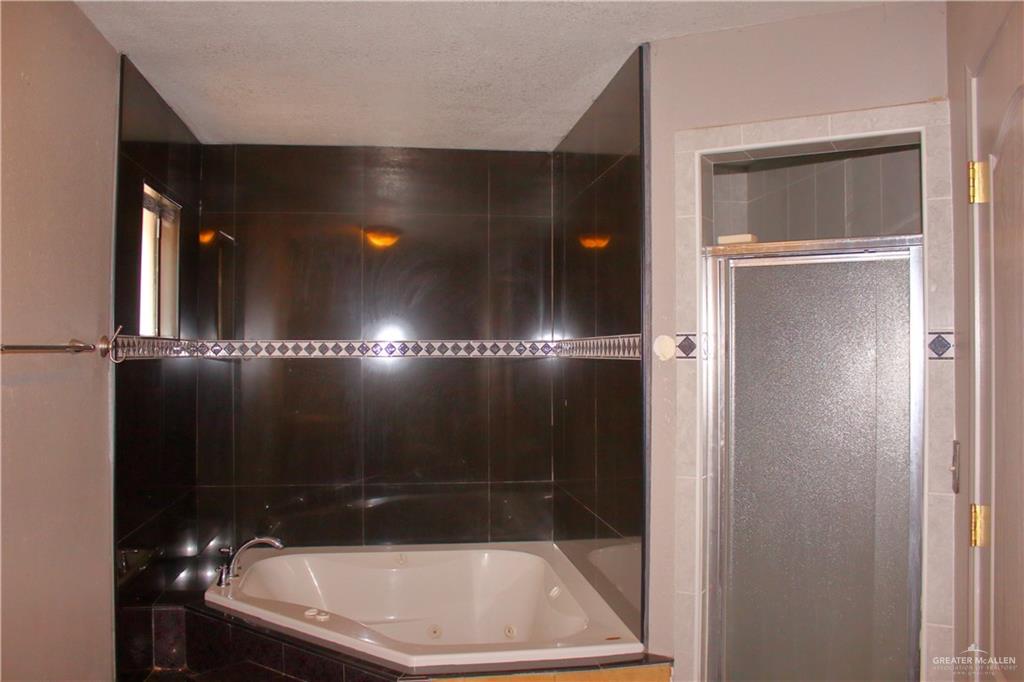 Photo 11 of 2270 Anacua Circle