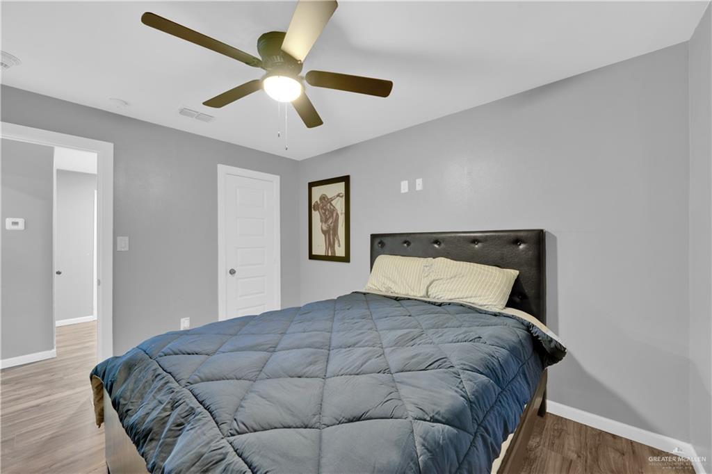 Photo 9 of 405 Guerra Street
