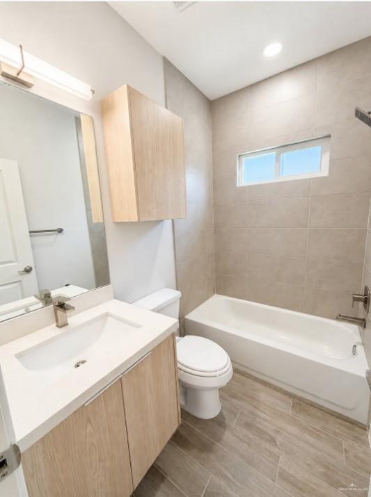 Photo 9 of 707 Coves Lane #1