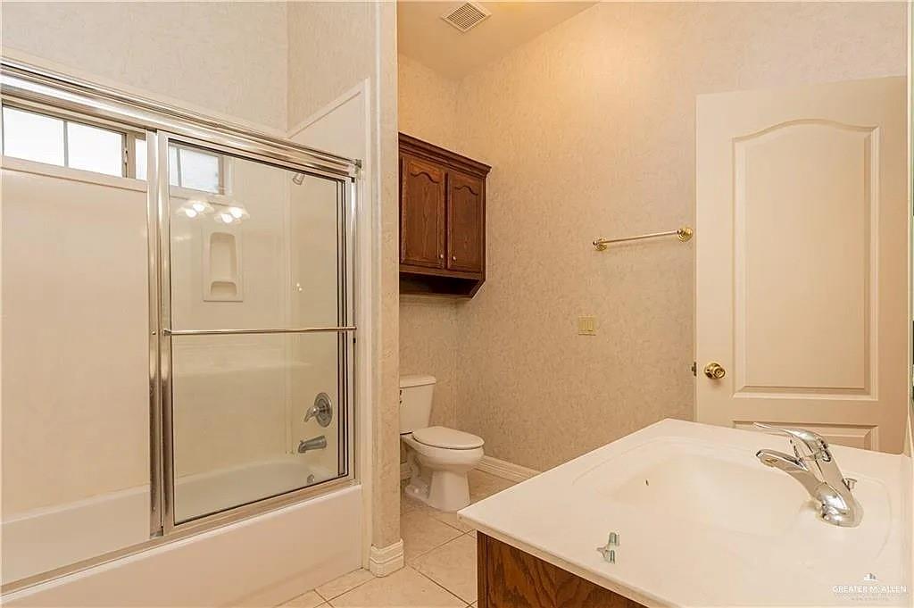 Photo 5 of 2433 7th Street