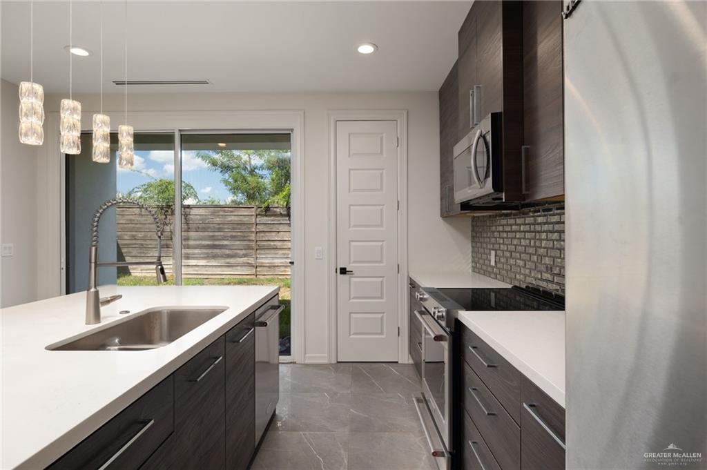 Photo 6 of 2213 Corales Street