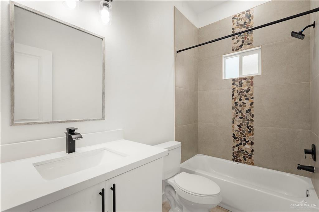 Photo 12 of 412 & 408 Gastel Circle