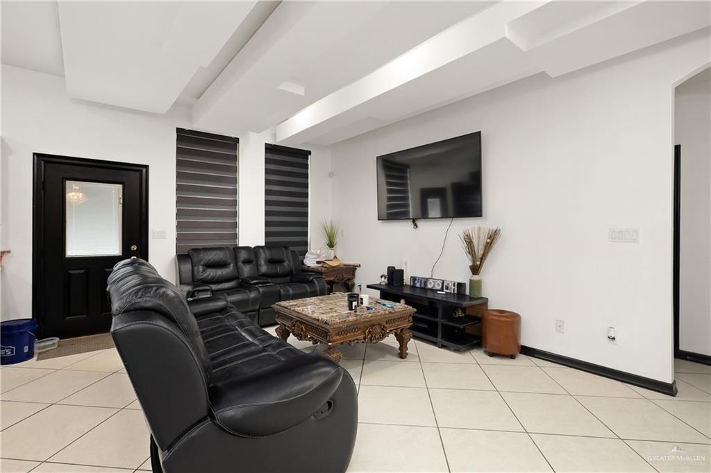 Photo 5 of 2115 Roman Street
