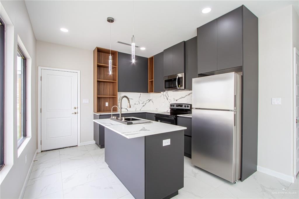 Photo 5 of 4216 Hummingbird Avenue #73