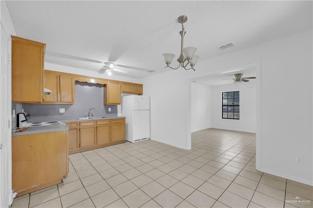 Photo 5 of 4125 Goldenrod Avenue