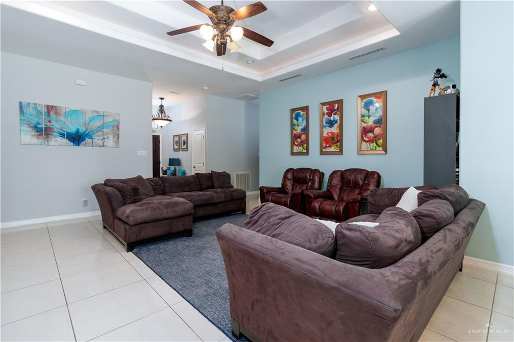 Photo 4 of 1515 Armagoza Drive