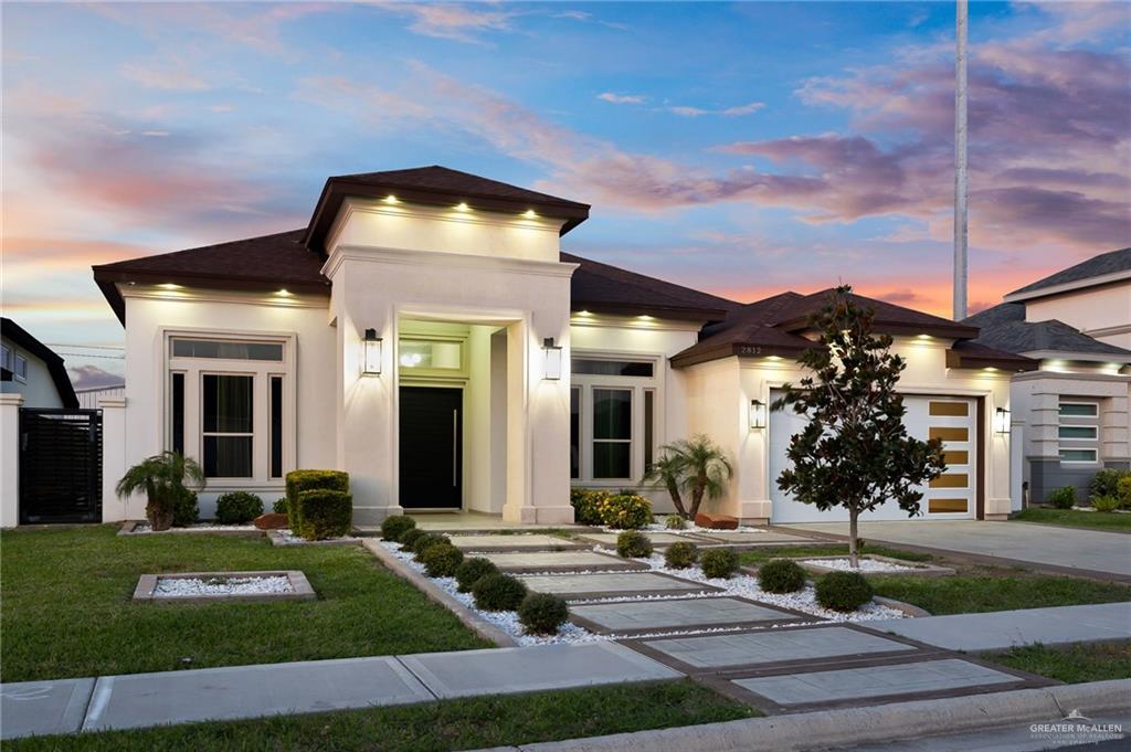 Photo 2 of 2812 Wisteria Avenue