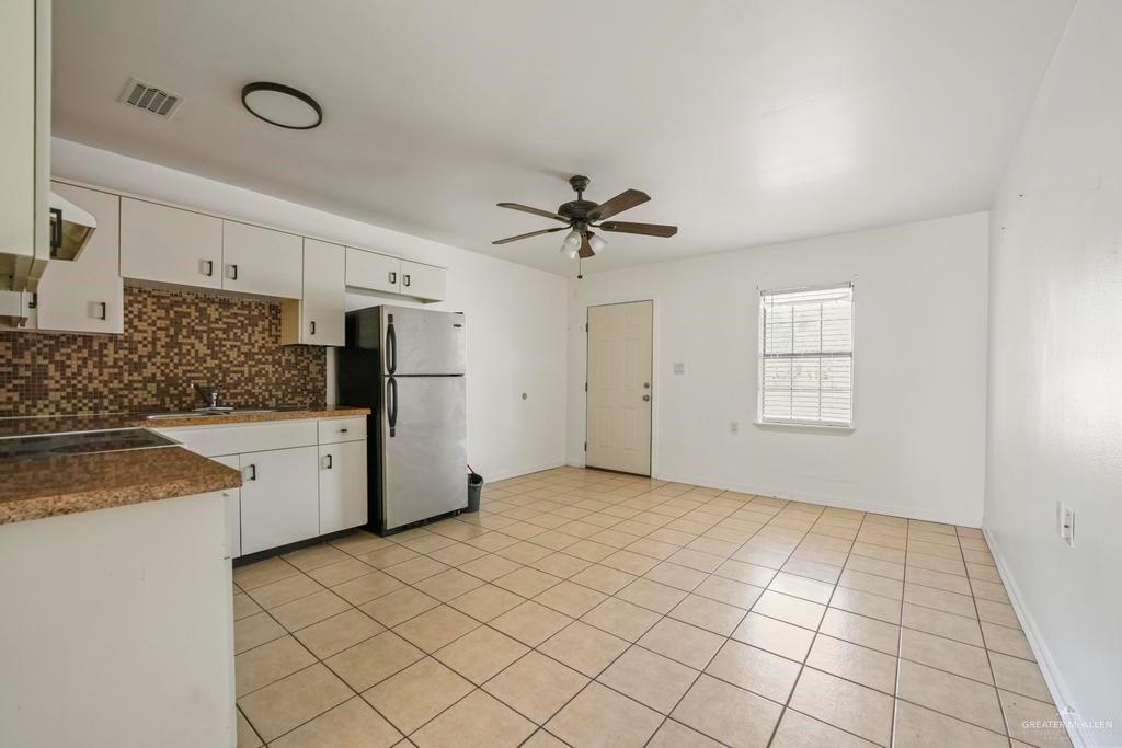 Photo 3 of 213 Sam Houston Boulevard