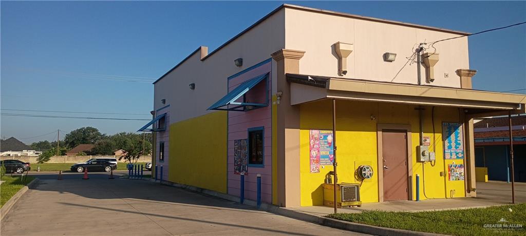 Photo 8 of 619 Veterans Boulevard