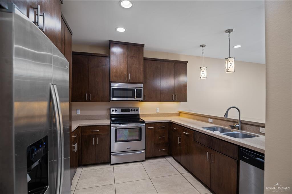 Photo 6 of 1405 Ozark Avenue