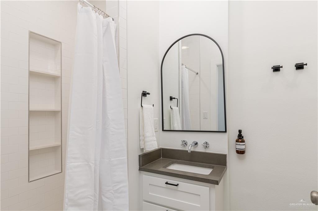 Photo 34 of 821 Galveston Avenue