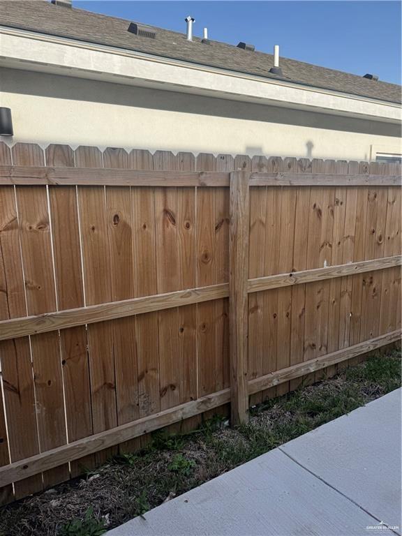 Photo 14 of 5600 Northwestern Avenue #3