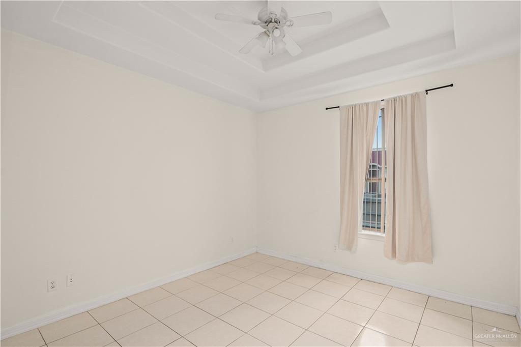 Photo 4 of 3036 Scottland Drive #2