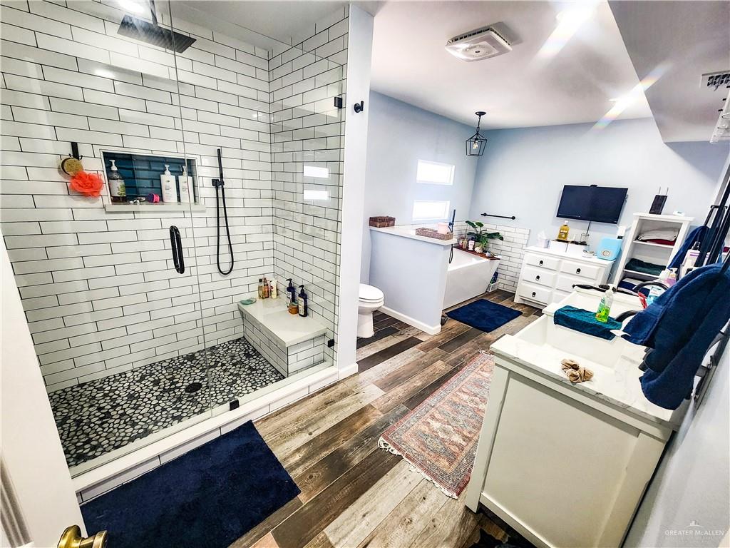 Photo 6 of 1405 Brier Street